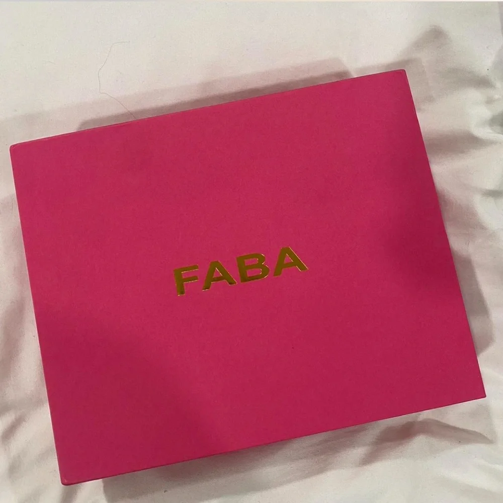 Golden Blonde Women's Hair Wig - Picture 5 of 8